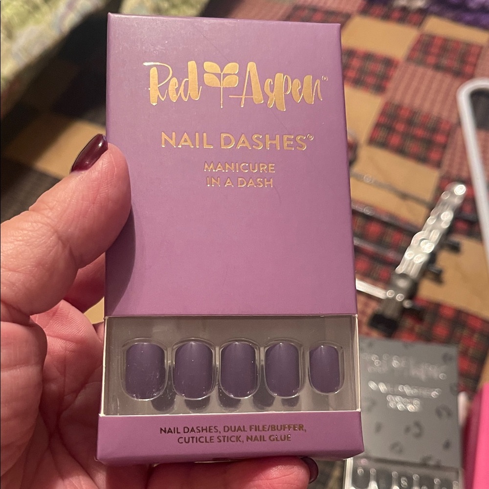 Red Aspen Purple Nail Dashes